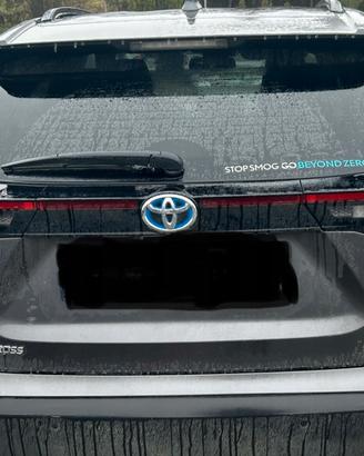 Toyota Yaris Cross Posteriore Completo