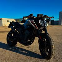 ktm Duke 790