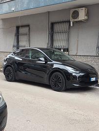 Tesla Model Y RWD Standard