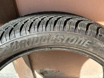 4 pneumatici invernali Bridgestone