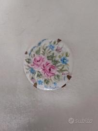 spilla dipinta a mano