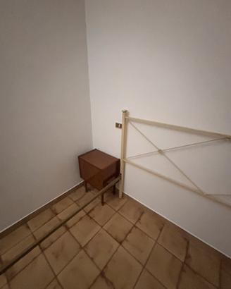 arredamenti di una camera da letto inutilizz