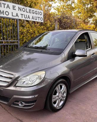 MERCEDES-BENZ B 180 CDI Premium