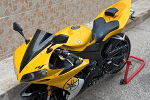 Yamaha R1 Laguna Seca