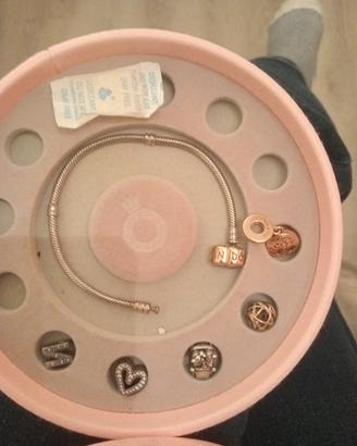 Bracciale Pandora con  5 ciondoli