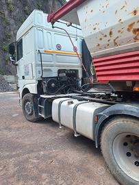Trattore stradale 4X4