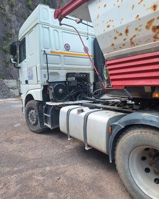 Trattore stradale 4X4