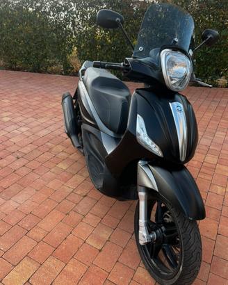 Beverly 350 sport touring