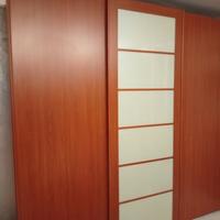  camera da letto moderna tinta ciliegio