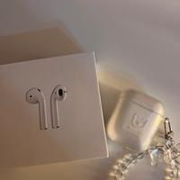 Airpods con custodia e scatola