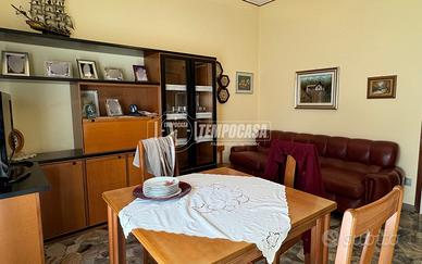 RIF. 569 - AMPIO TRILOCALE IN ZONA SERVITA CON BOX