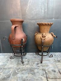 Coppia Anfore  Terracotta con piedistallo in ferro