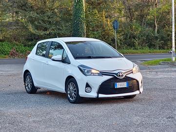 Toyota Yaris 1.0 5 porte Lounge 69 cv 2016-E6 Manu