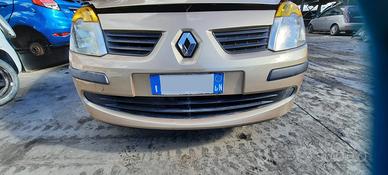 RENAULT MODUS 2005 - PARAURTI ANTERIORE