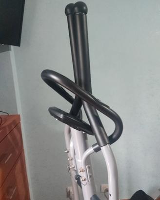 Cyclette ellittica con computer 