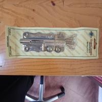 Chiavistello per chiusura porte 