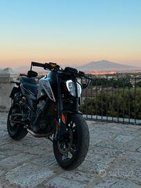 Ktm duke 790