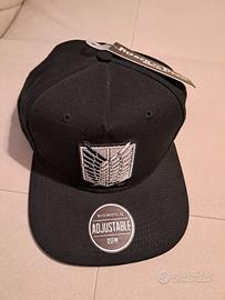 Cappello con visiera Attack on Titan