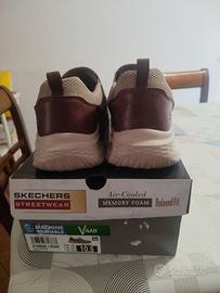 Skechers