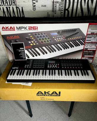 Akai MPK261 con custodia e cover