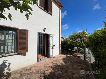 CASA SEMINDIPENDENTE A CASTEL GIORGIO