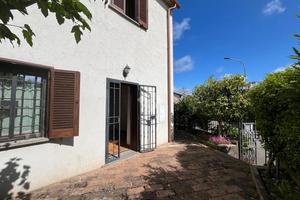 CASA SEMINDIPENDENTE A CASTEL GIORGIO
