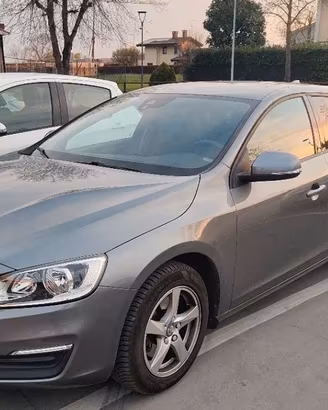 Volvo V60 D2  120Cv Cambio Automatico