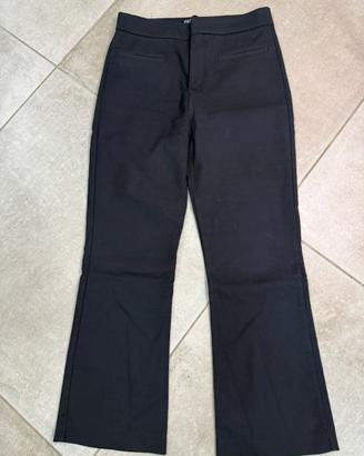 Pantalone  donna modello a svasare Zara
