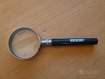 Lente d'ingrandimento Arda ha un diametro di 50 mm
