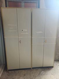 2 Armadio da ufficio in legno gratis
