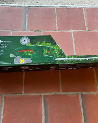 Tagliasiepi a batteria