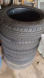 set 4 gomme usate pochissimo più una di scorta