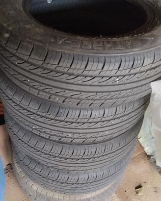 set 4 gomme usate pochissimo più una di scorta