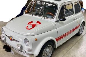 Fiat 500L replica Abarth 695 SS