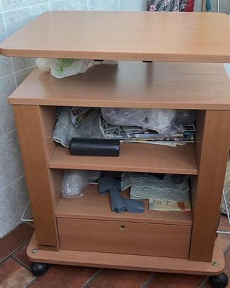 Carrello per accessori da casa