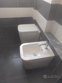 sanitari e mobile bagno con lavandino 