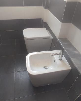 sanitari e mobile bagno con lavandino 