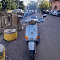 Vespa ET4 125 1999 storica FMI