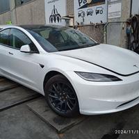 TESLA MODEL 3   2023 3D7 PER RICAMBI