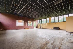 CAPANNONE CON GIARDINO A GARLASCO