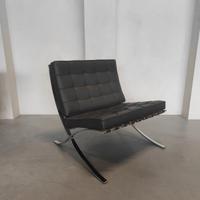 BARCELONA NUOVA in Pelle Nera by KNOLL Studio