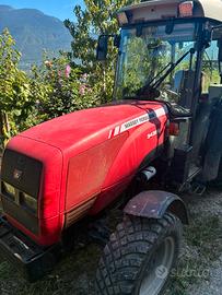 Trattore massey ferguson frutteto