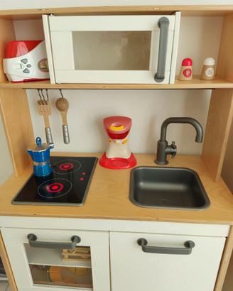 Cucina giocattolo Ikea accessoriata