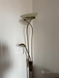 Lampada metallo particolare