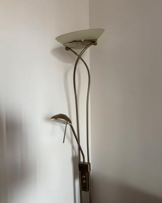 Lampada metallo particolare
