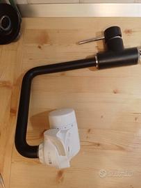 Rubinetto nero opaco