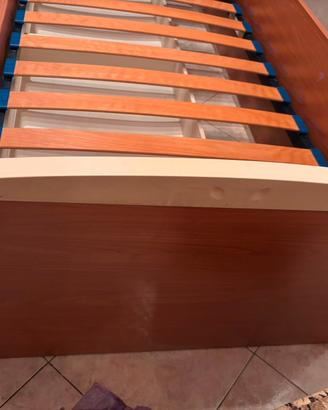 Letto singolo con cassettoni