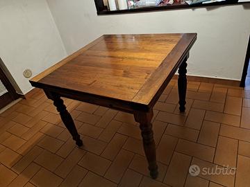 Tavolo in legno 1m x 1m