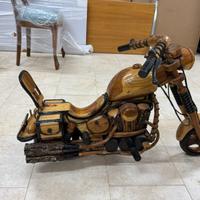 Moto in legno thailandese