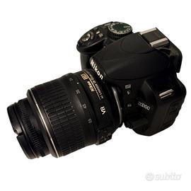 Nikon D3100 + 18-55 VR + Custodia Originale Nikon